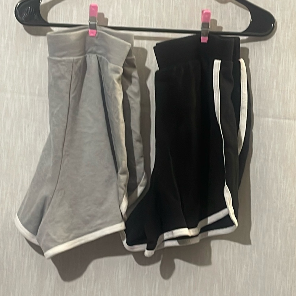 Shorts - Small 3/5